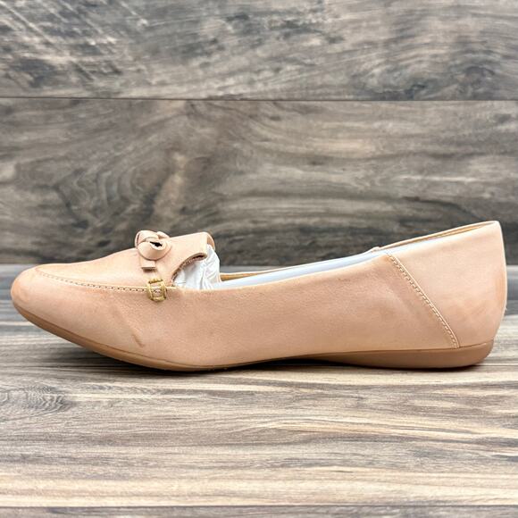 NIB Born Mahwah 9M Bow Leather Flats Burnished Detailing Lt Link Cantaloupe - Picture 6 of 10